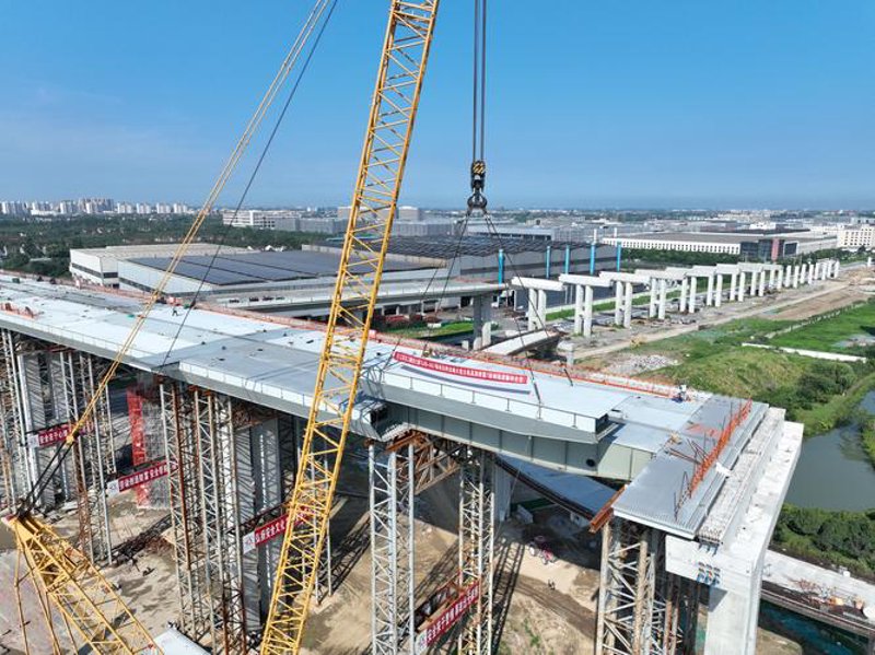 吊车出租：城市建筑中的隐形英雄